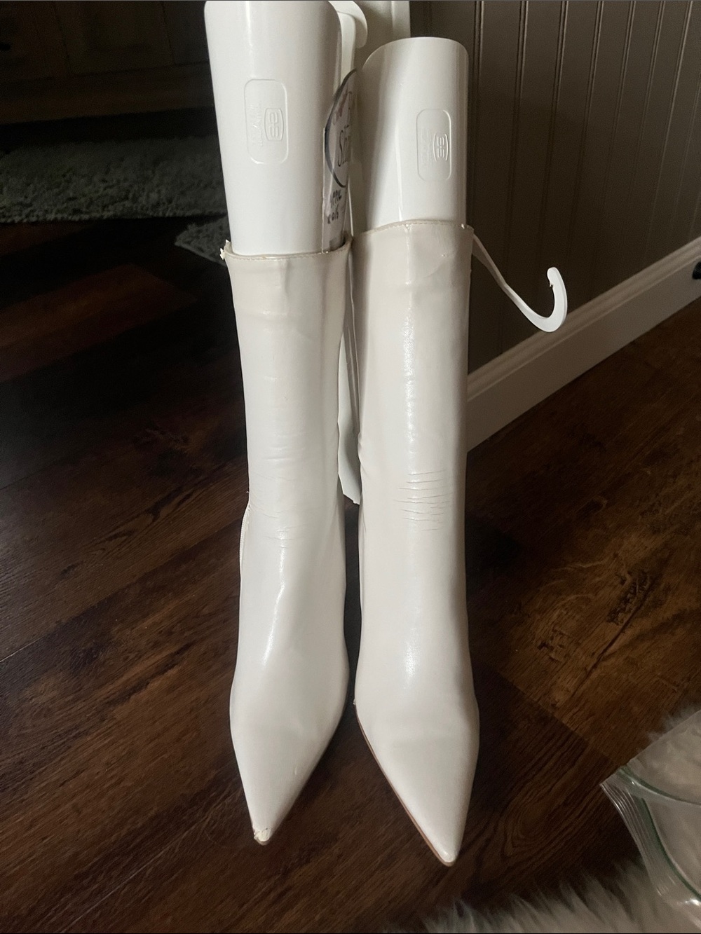 Slim Pointed-Toe White Knee-High Heeled Boots